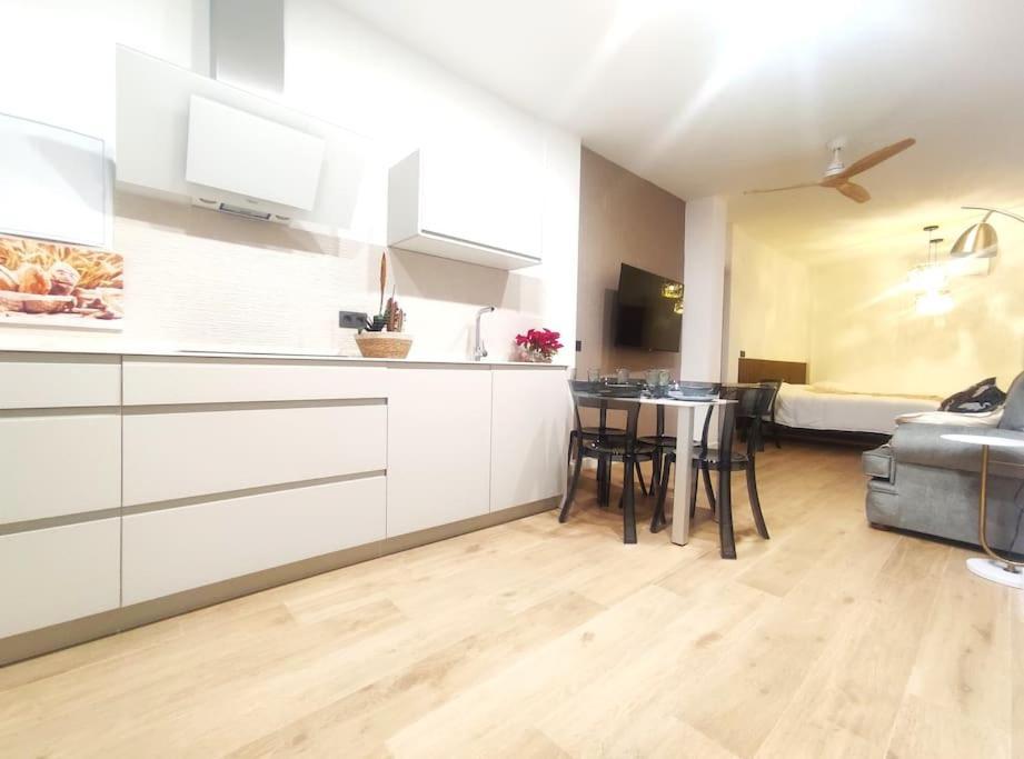 Oasis Suites Fernando IV إشبيلية المظهر الخارجي الصورة